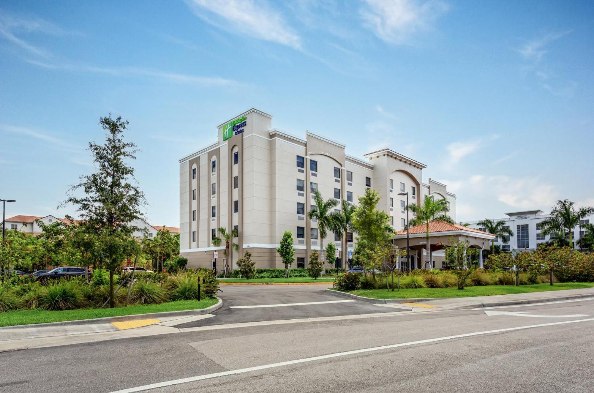 Holiday Inn Express & Suites - Miramar By Ihg Exterior foto